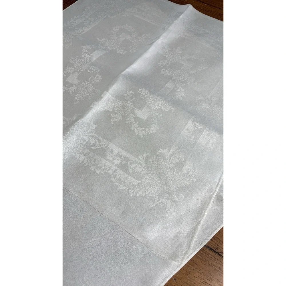 Vintage White Damask Napkin Set Floral Medallion European Elegance Fine Quality